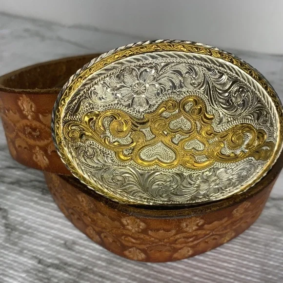 Crumrine Belt and Buckle Silver Plate On Jewelers - Picture 2 of 6